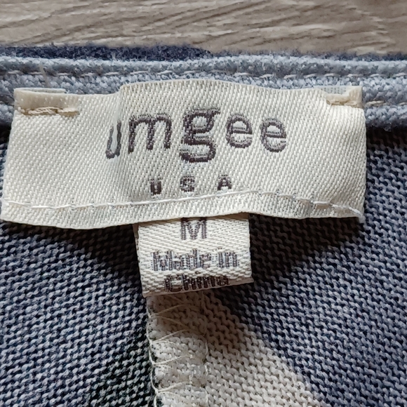 Umgee Dress Size M Blue Red Cream Striped Flutter Bell Sleeve Small Knit - Picture 9 of 11